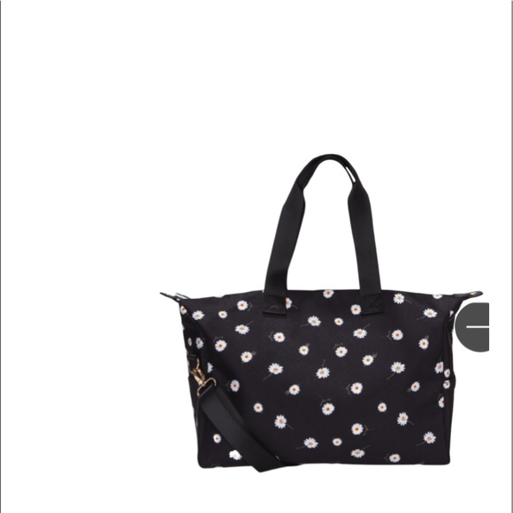 Alice & Olivia Daisy Print Duffle Bag & Bucket Hat Bundle Black & White NEW - Picture 2 of 3